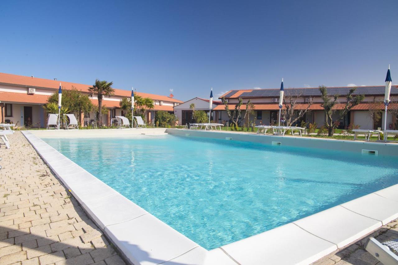 Delfino Tuscany Resort 마리나디세시나 외부 사진